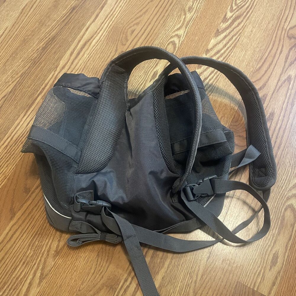 Outward Hound PoochPouch Dog Front Carrier Medium Hands-Free Pet Carrier Backpac - Picture 9 of 13